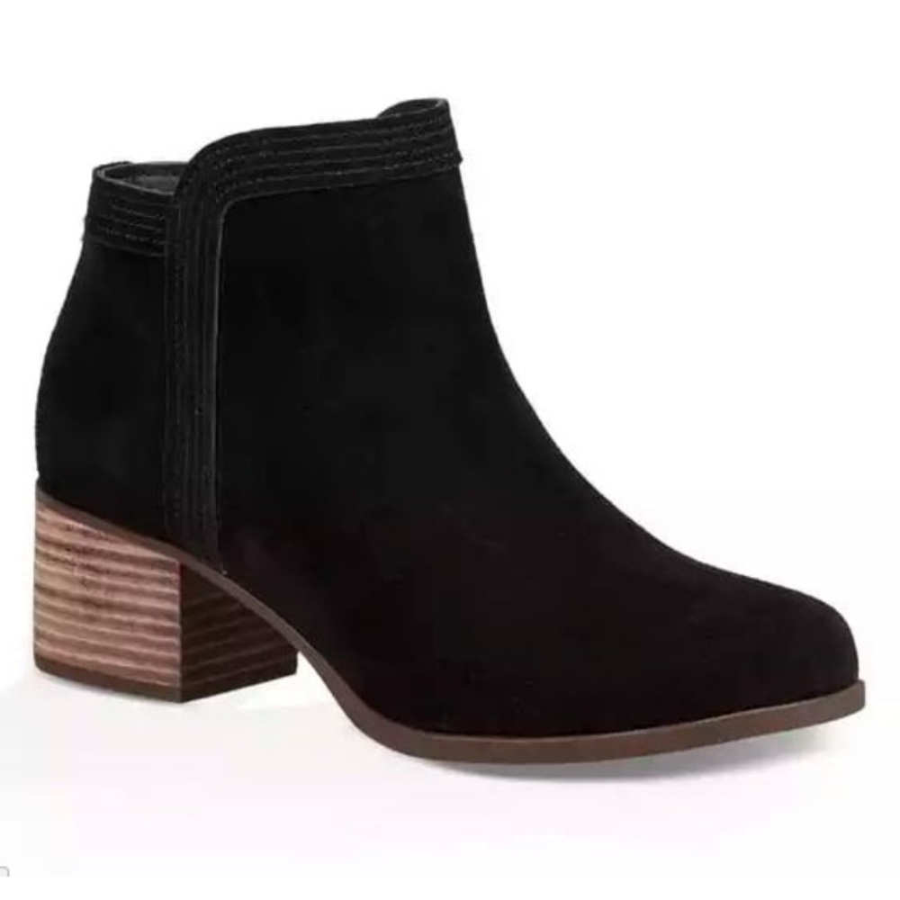 KOOLABURRA by UGG Women's Suede Thia
Ankle Boot US Size 6.5